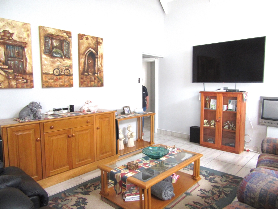 3 Bedroom Property for Sale in Hartenbos Central Western Cape